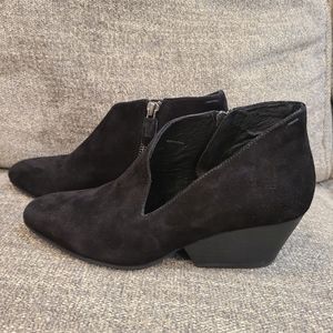 Eileen Fisher black Suede Ankle Booties